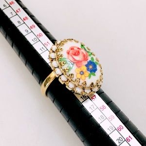 Vintage Painted Porcelain Style Floral Gold Tone Ring